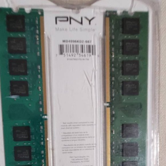 SEALED IN PACKAGE PNY DDR2 PC2-5300. 2×2GB PC MEMORY KIT - Picture 2 of 2